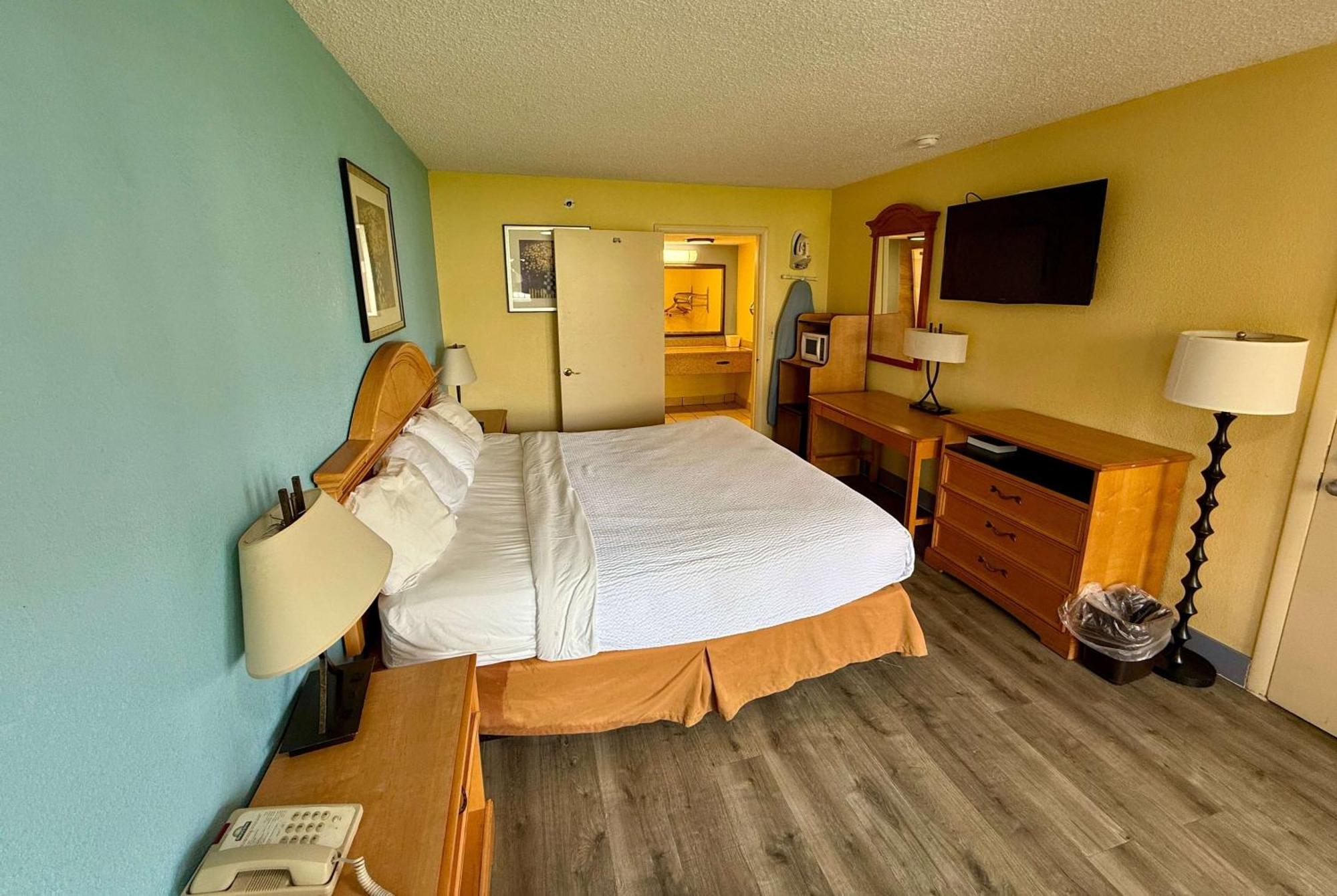 Days Inn By Wyndham Ruther Glen Kings Dominion Area Bagian luar foto