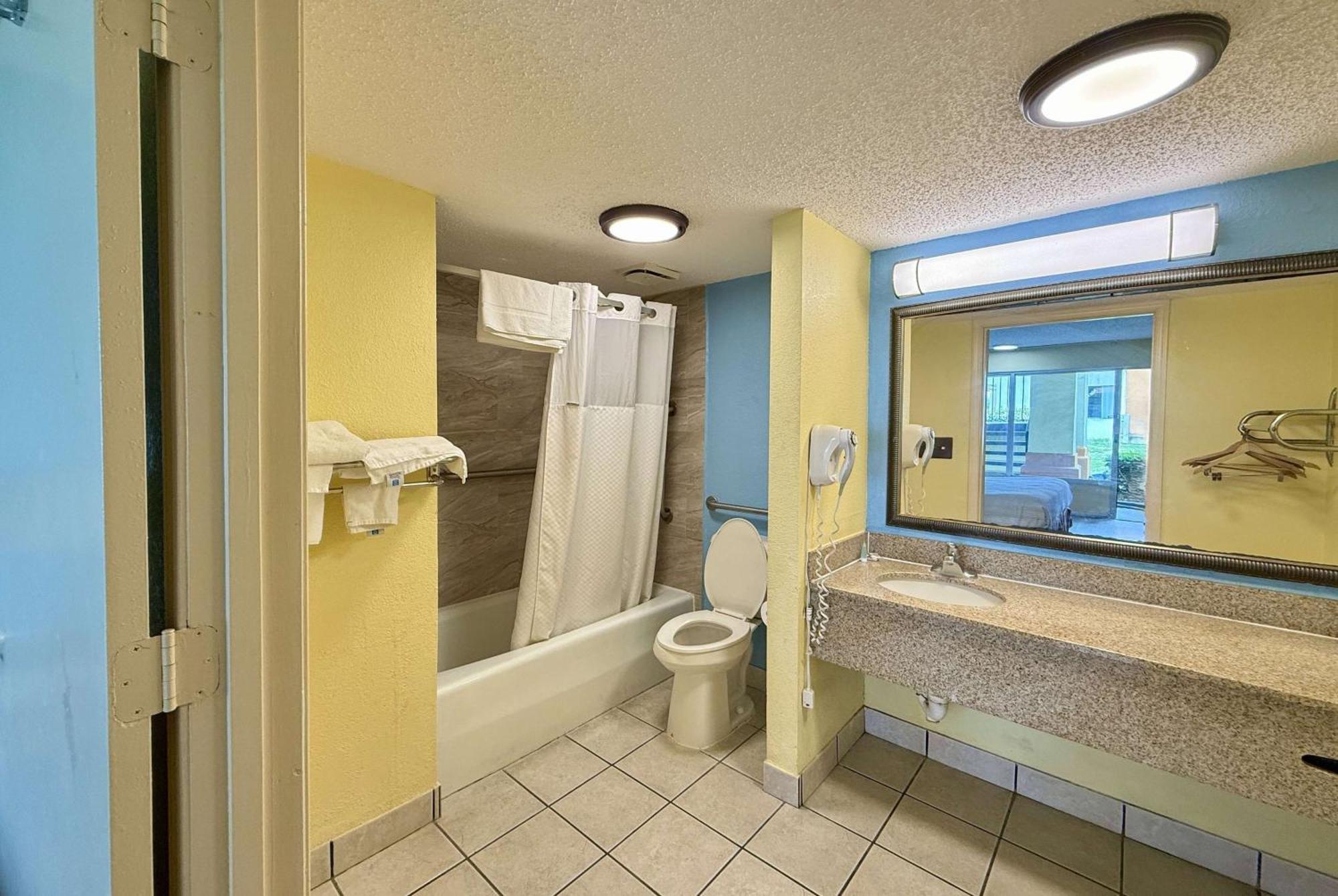 Days Inn By Wyndham Ruther Glen Kings Dominion Area Bagian luar foto