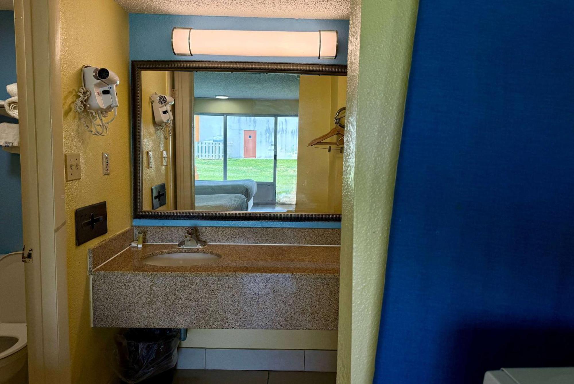 Days Inn By Wyndham Ruther Glen Kings Dominion Area Bagian luar foto