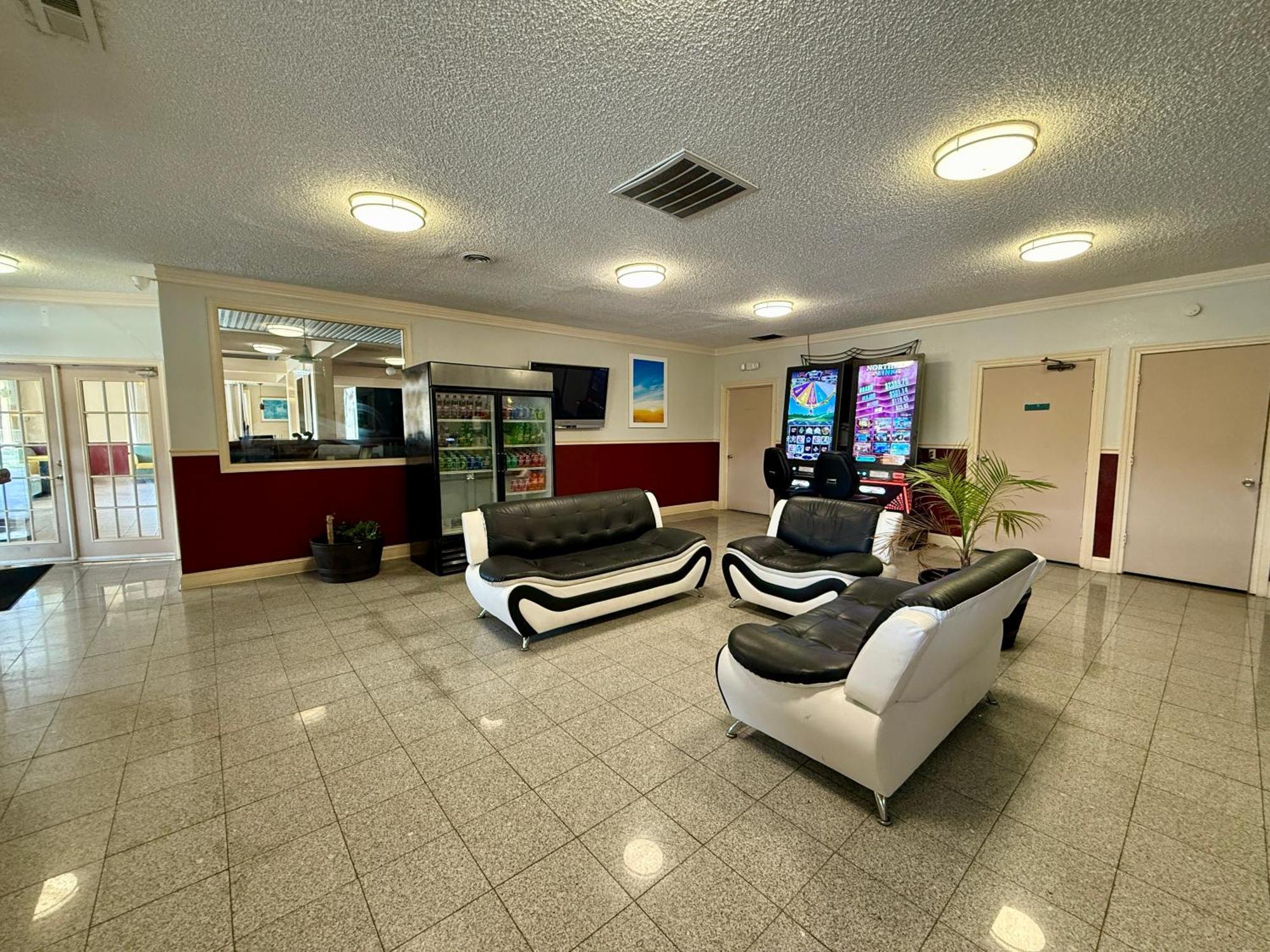 Days Inn By Wyndham Ruther Glen Kings Dominion Area Bagian luar foto